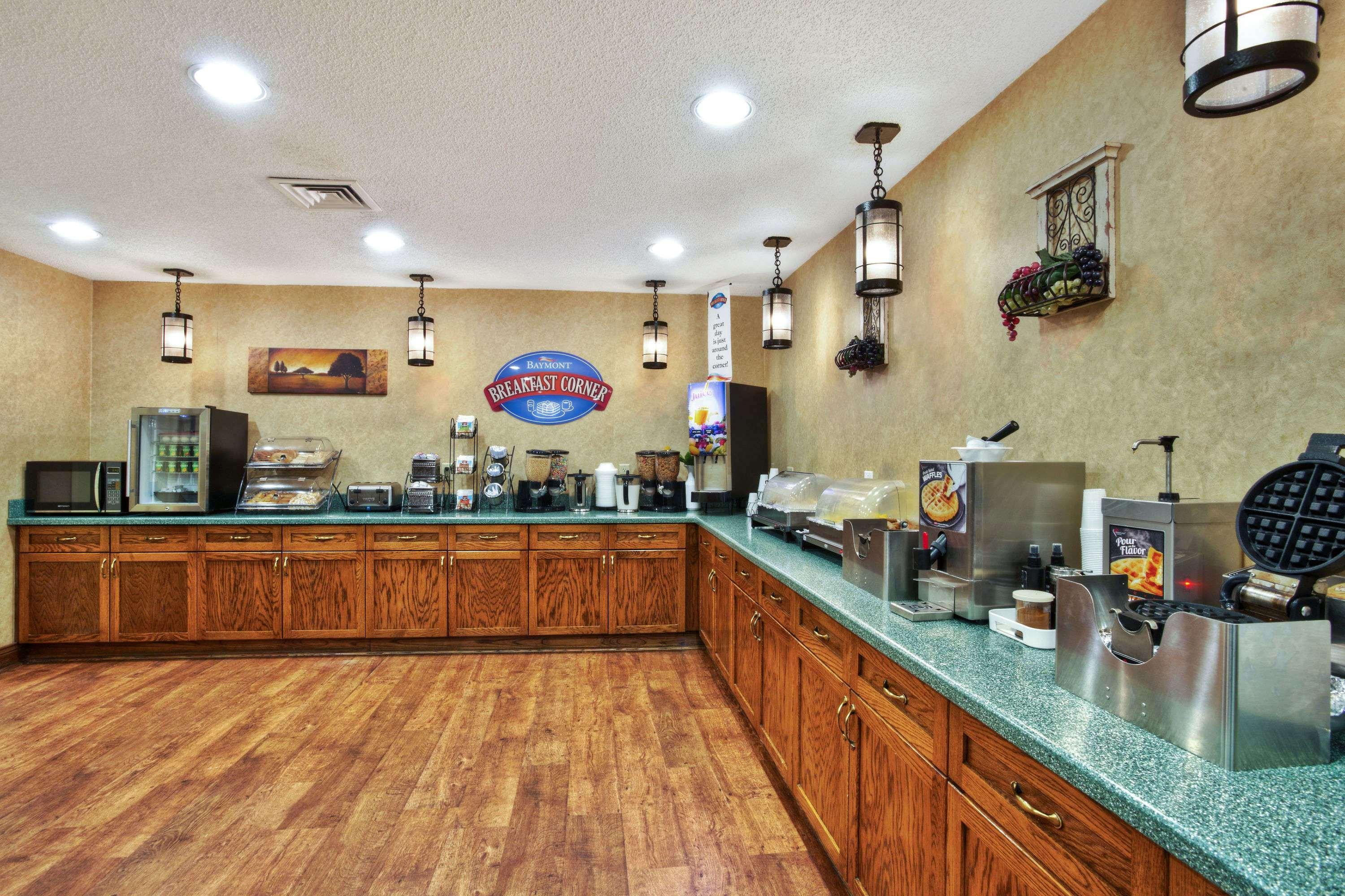 Baymont By Wyndham Knoxville/Cedar Bluff Εξωτερικό φωτογραφία