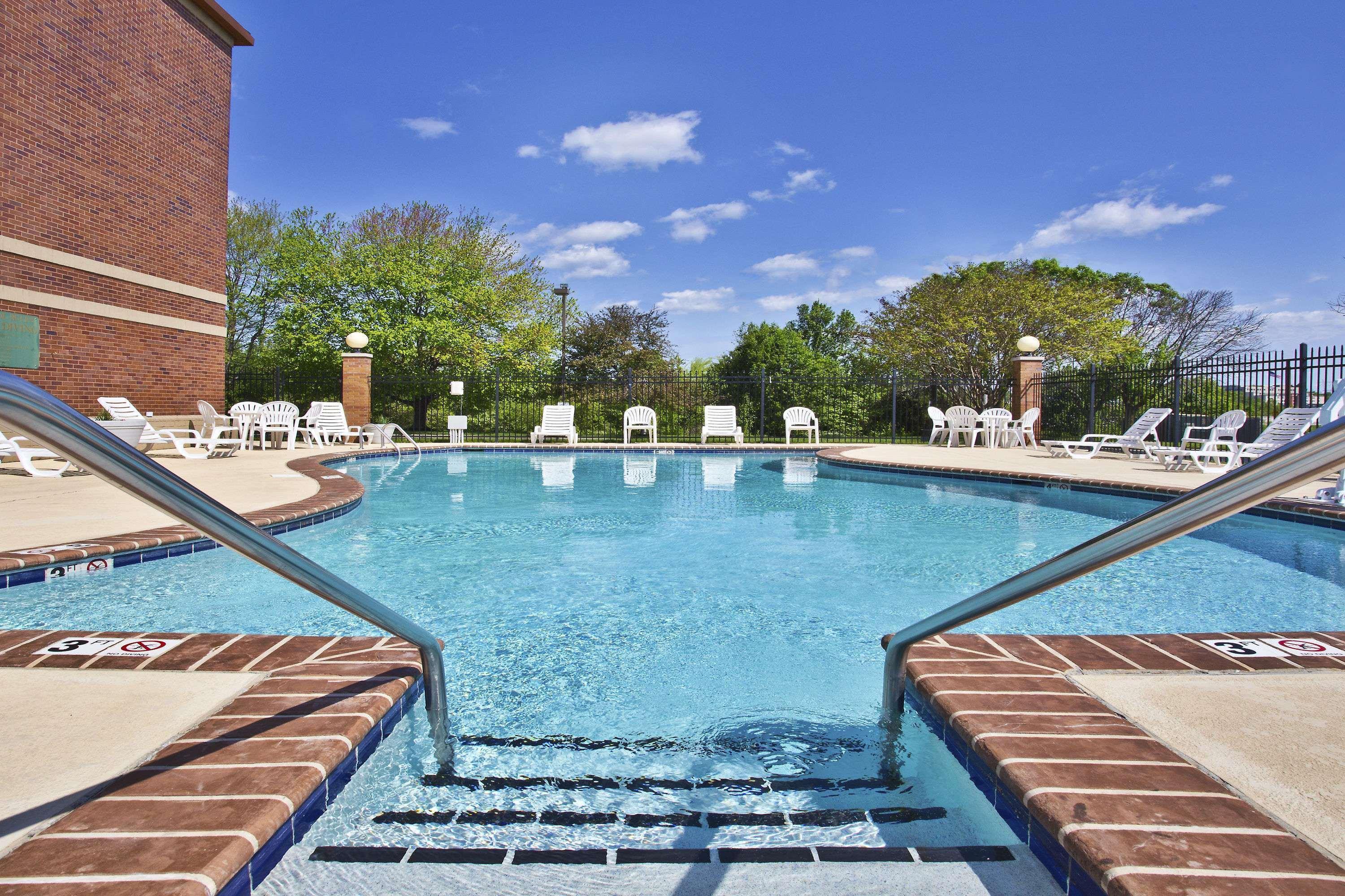 Baymont By Wyndham Knoxville/Cedar Bluff Εξωτερικό φωτογραφία